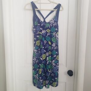 Patagonia Womens Athleisure Dress MED‎ Shelf Bra Twist Back Outdoor Floral Blue
